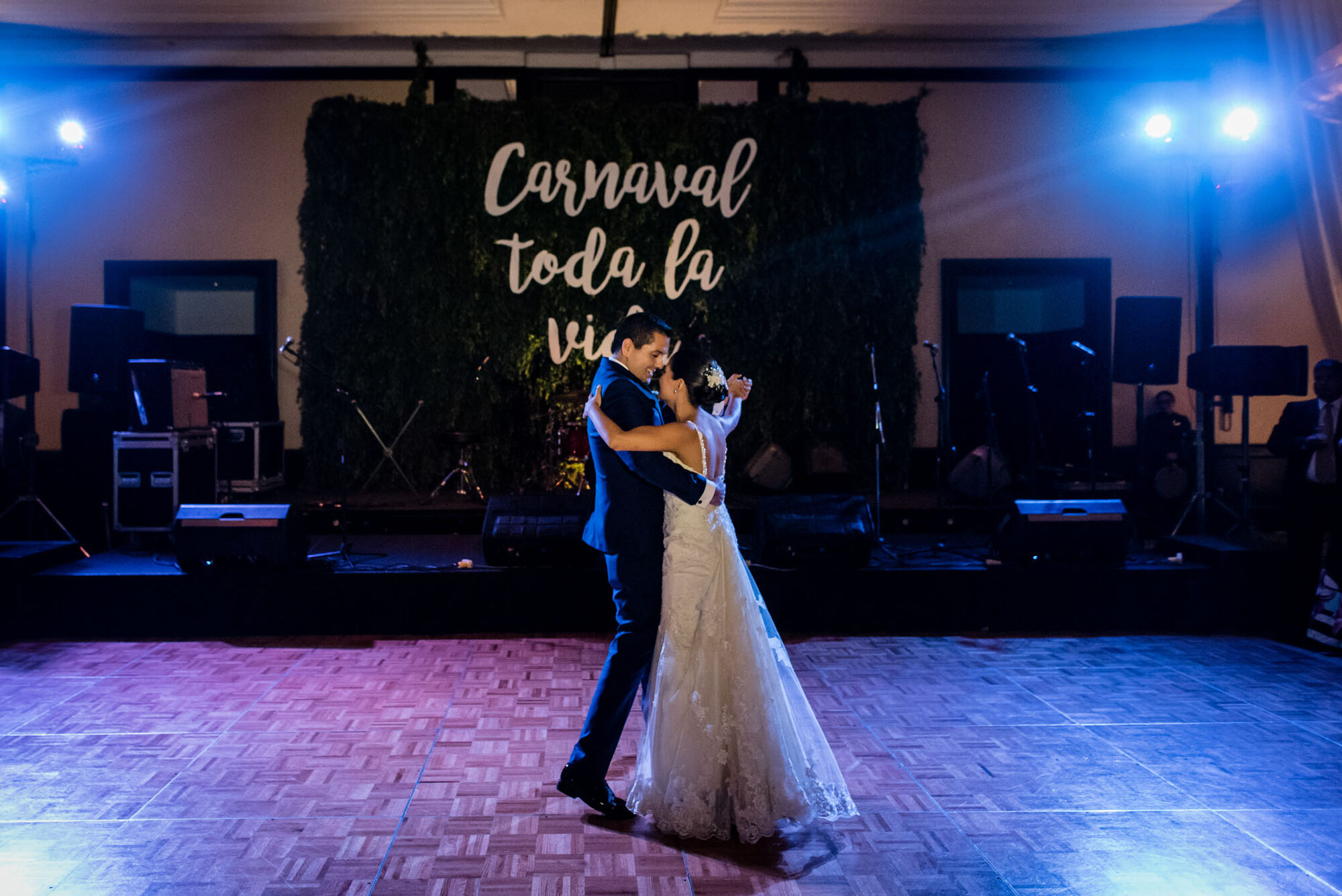 Denisse y Alex — Lucia and Fer